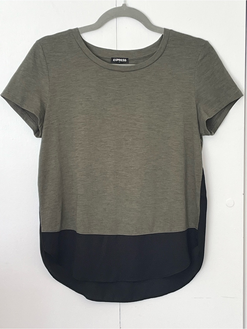 Express Factory Colorblock Tee XS